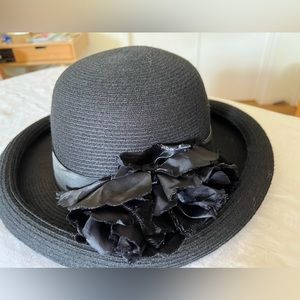 Black chic hat